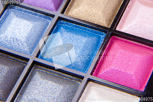 Image of colorful eyeshadows