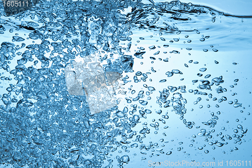 Image of bubbles in water