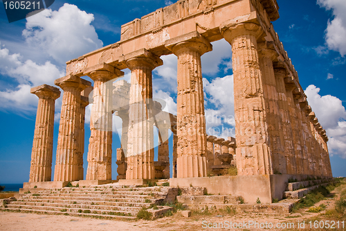 Image of Greek temple in Selinunte