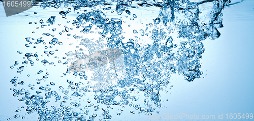 Image of bubbles in water