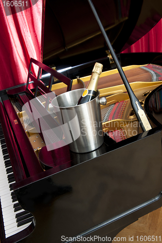 Image of Champagne on Piano