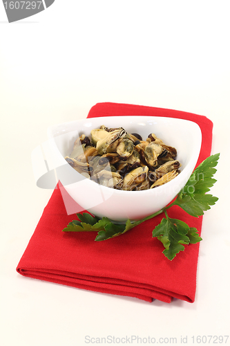 Image of marinated Mussels with italian parsley