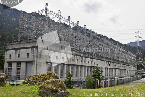 Image of Historic Bonneville Lock and Dam Powerhouse