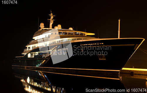 Image of yacht in port