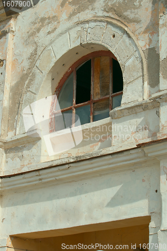 Image of old dirty broken window