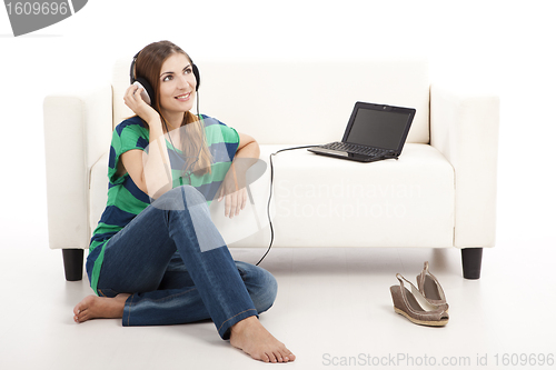 Image of Listen music on a laptop