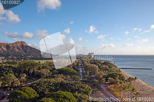 Image of Diamond Head, Queen's surf Beach in Honolulu, Hawaii