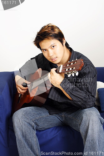 Image of Guitar player