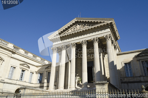 Image of old courthouse