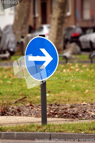 Image of arrow sign