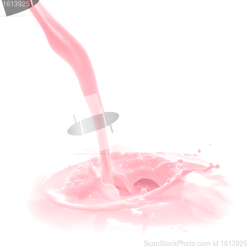 Image of strawberry milk splash