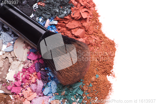 Image of set of multicolor crushed eyeshadows