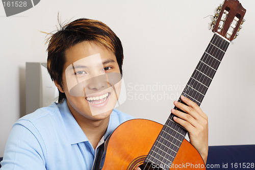 Image of Guitar player