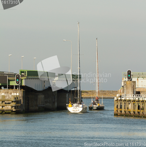 Image of A bridge in the afsluitdijk