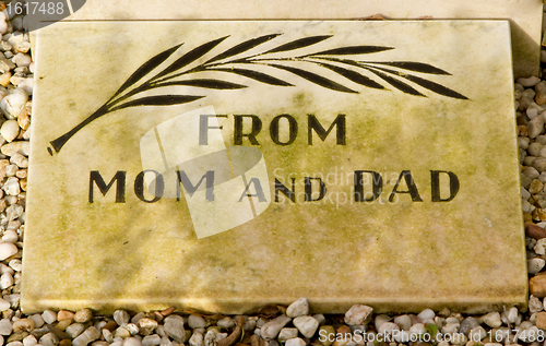 Image of An epitaph on an old grave