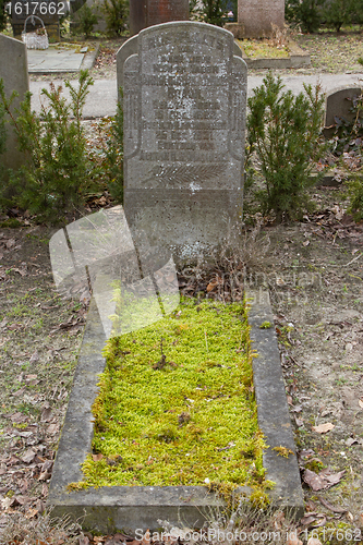 Image of An old grave on a graveyard