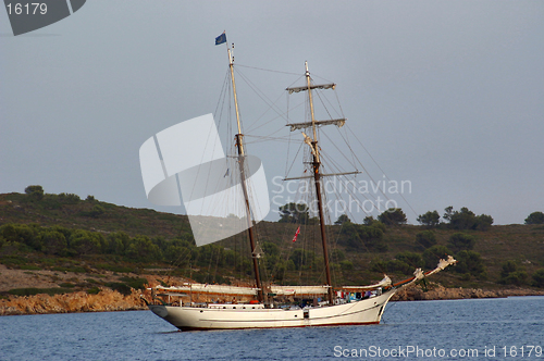 Image of tall ship in the bay