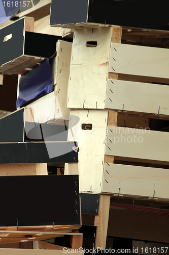 Image of plain fruit boxes