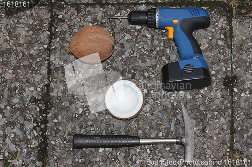 Image of coconut opening tools