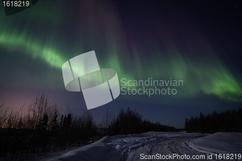 Image of Strong multicolor display of northern lights