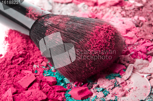 Image of set of crushed eyeshadows