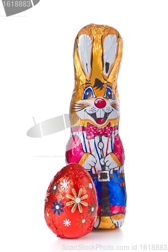 Image of easter bunny with egg