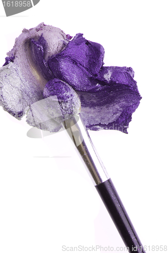 Image of cream eyeshadow