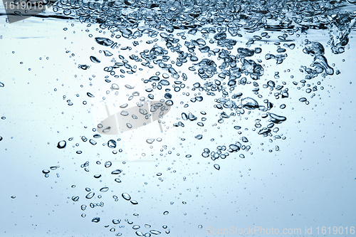 Image of bubbles in water