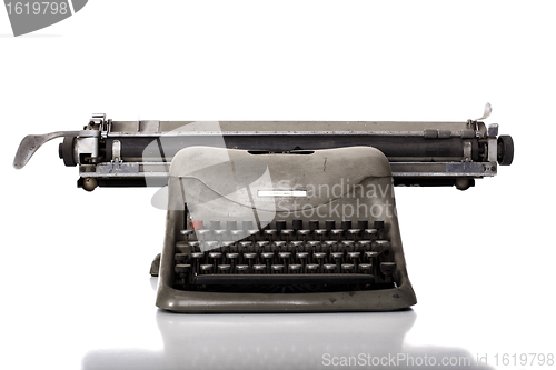 Image of old typewriter