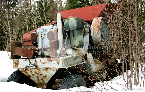Image of Rusty old machine
