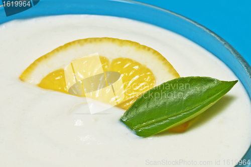 Image of curd with lemon