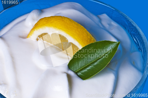 Image of curd with lemon