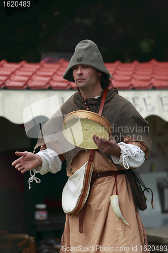 Image of Portrait of a troubadour on stilts