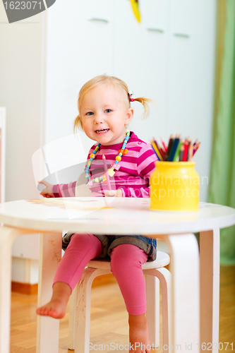 Image of Toddler girl drawing