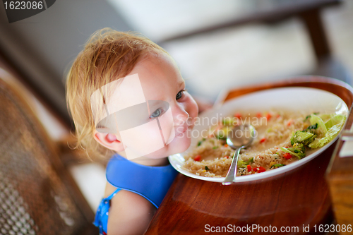 Image of Toddler girl eating lunch