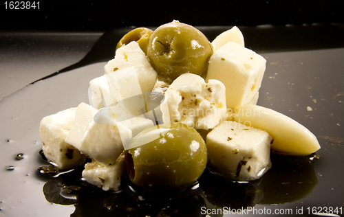 Image of feta - olives - garlic