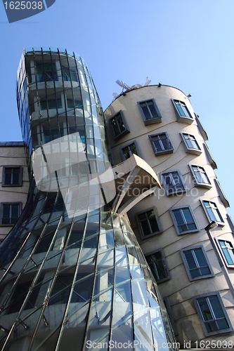 Image of dancing house in the Prague