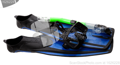 Image of Mask, snorkel and flippers with water drops