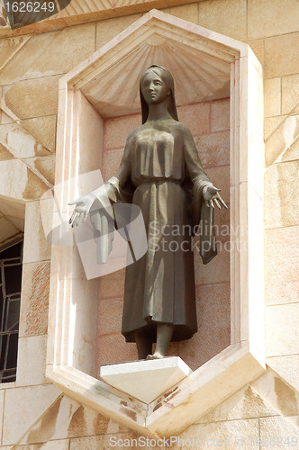 Image of statue of Virgin Mary