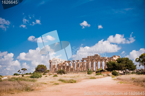 Image of Greek temple in Selinunte