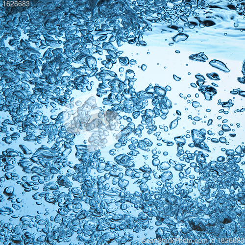 Image of bubbles in water