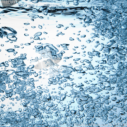 Image of bubbles in water