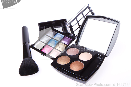 Image of compact eyeshadows