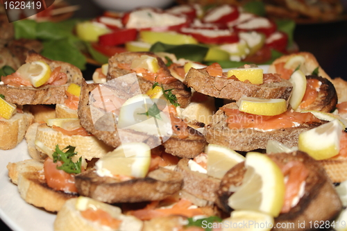 Image of salmon and lemon