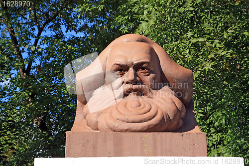 Image of Karl Marks monument 