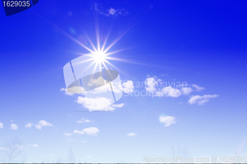 Image of sun on sky 