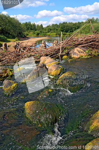 Image of quick flow amongst stone