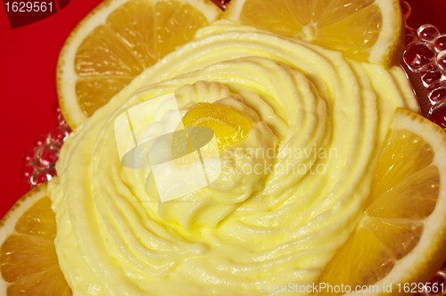 Image of cream with lemon