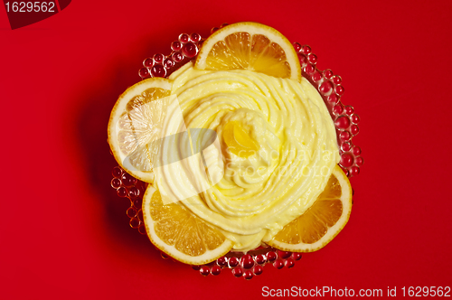 Image of cream with lemon