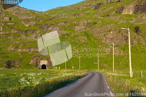 Image of Narrow road leading into tunnel